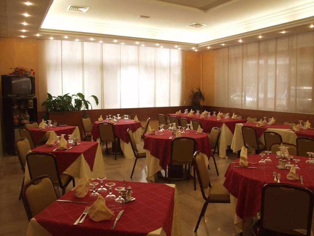 Hotel Residence Memmina Frosinone Restoran fotoğraf