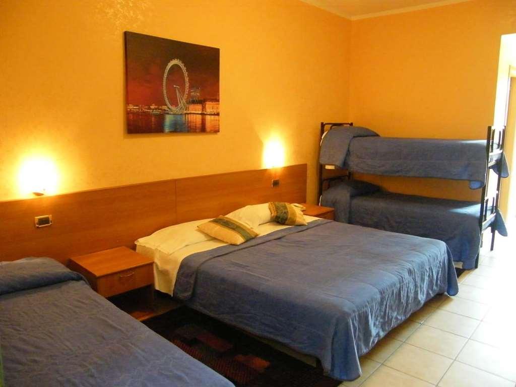 Hotel Residence Memmina Frosinone Oda fotoğraf