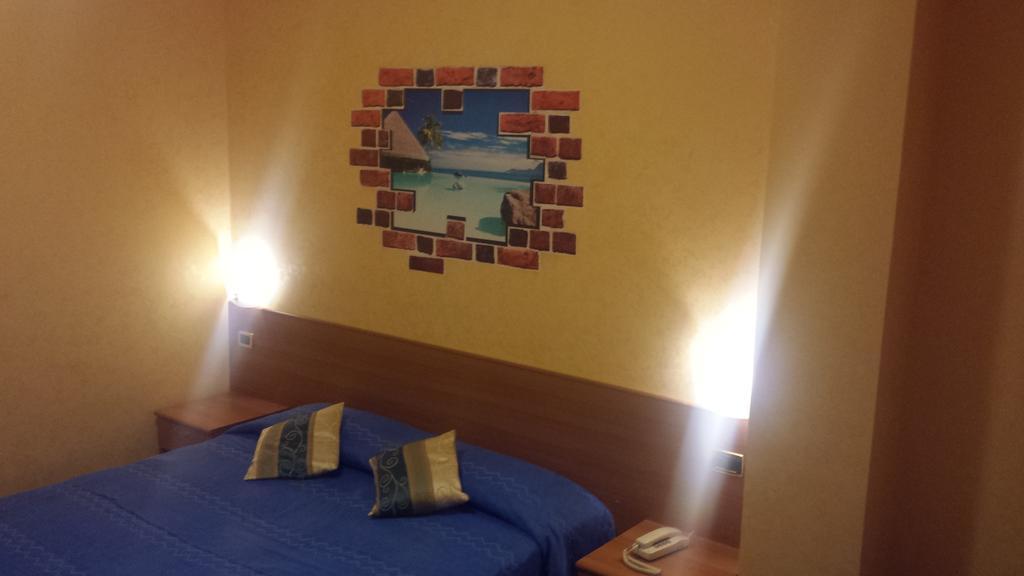 Hotel Residence Memmina Frosinone Oda fotoğraf